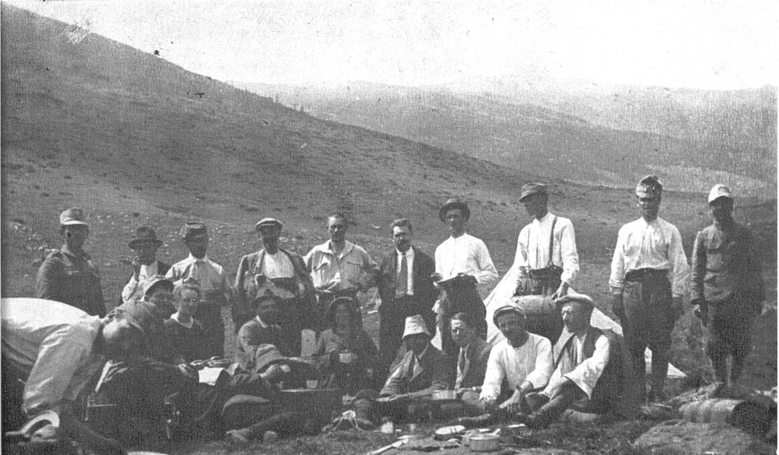 Emmanuel de Martonne și participanți la o excursie științifică în Carpați, în 1921